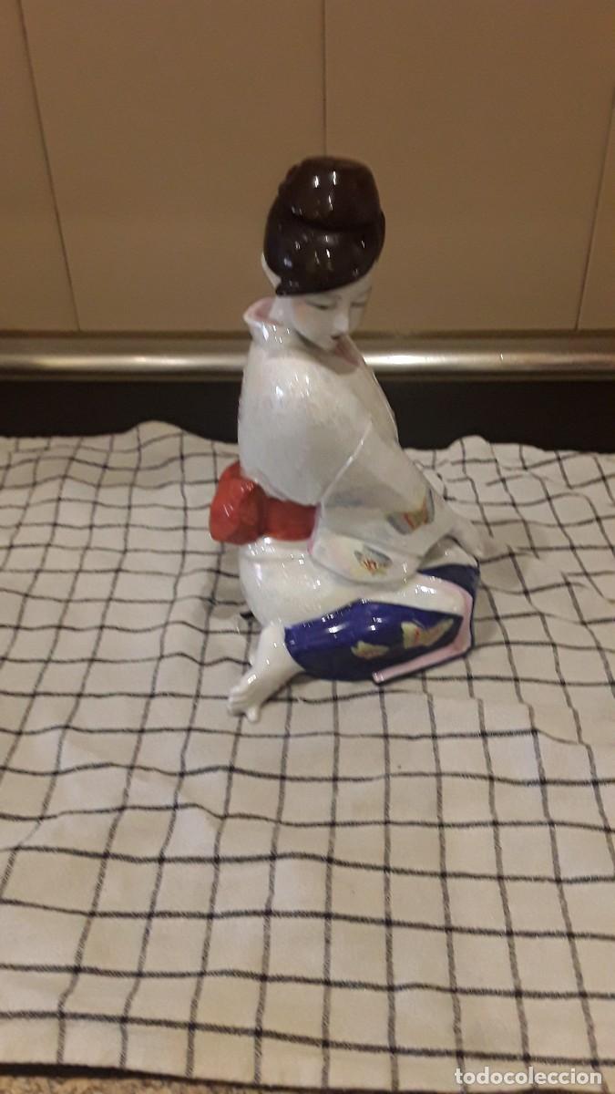 Antig&uuml;edades: FIGURA JAPONESA DE CERAMICA - Foto 3