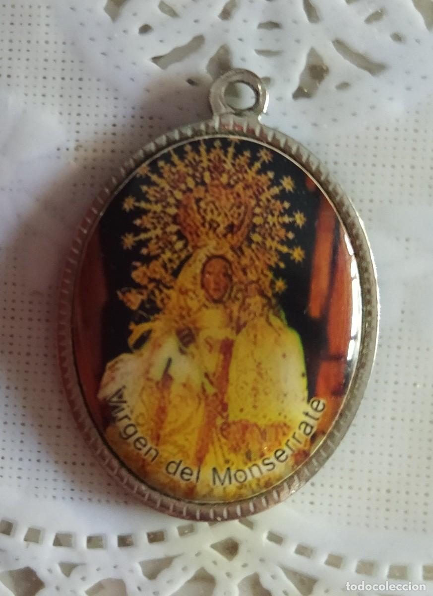 Antig&uuml;edades: Medalla Virgen del monserrate - Foto 1