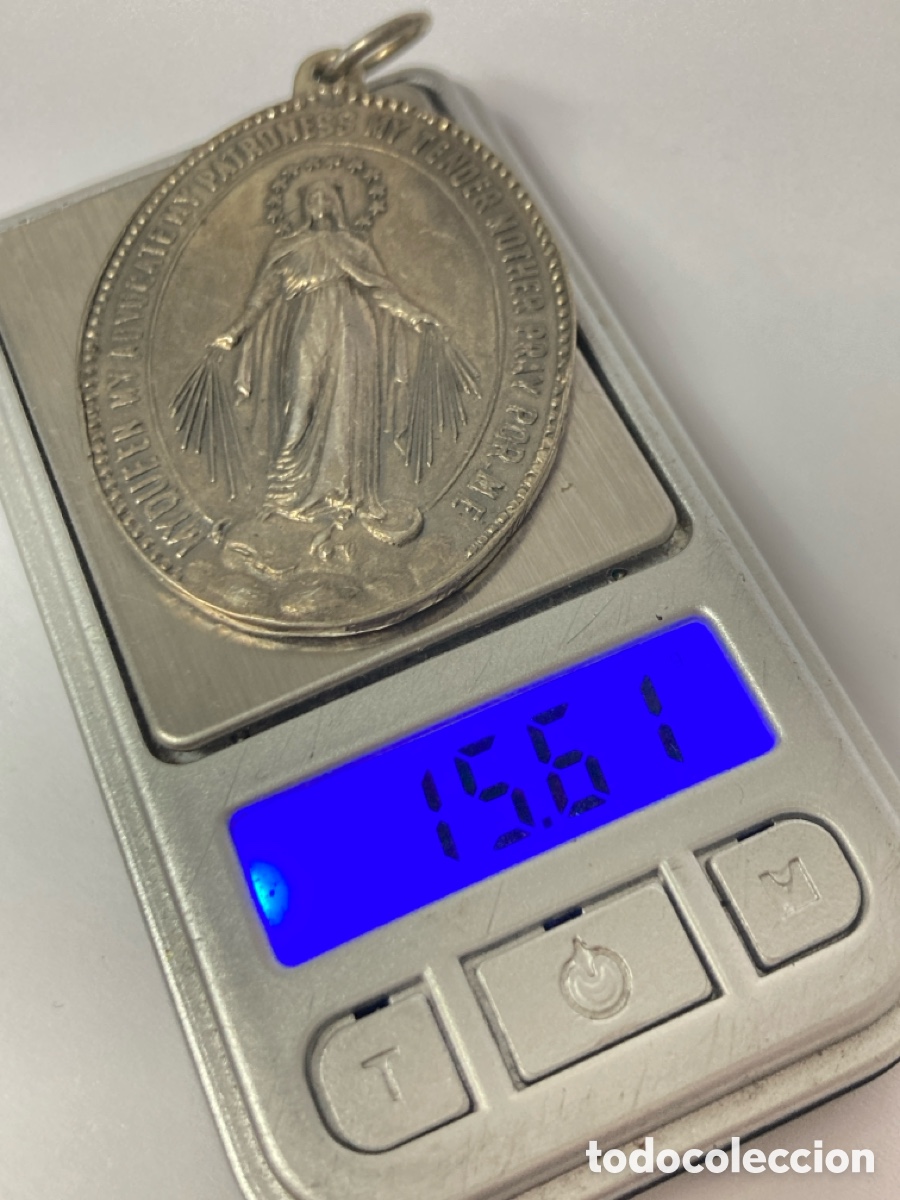 Antig&uuml;edades: Medalla de plata /C106 - Foto 3