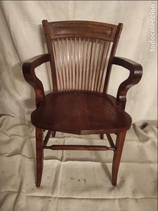 Antig&uuml;edades: Sill&oacute;n de madera de roble.Pps S XX. - Foto 1