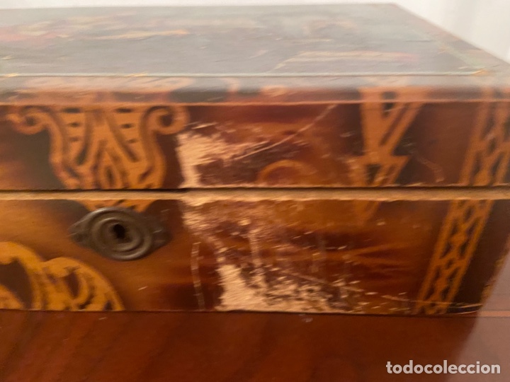 Antig&uuml;edades: Caja antigua con espejo - Foto 5
