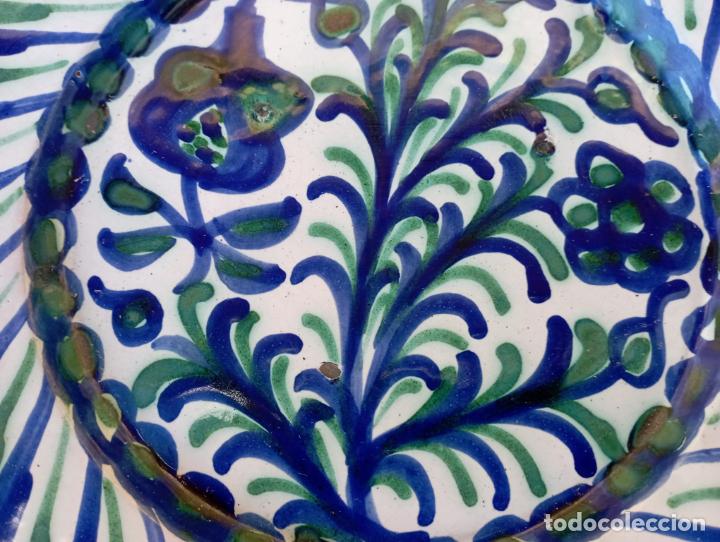 Antig&uuml;edades: ANTIGUO PLATO PINTADO A MANO. - Foto 2