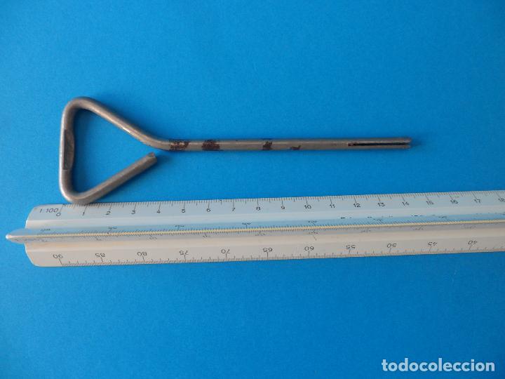 Antig&uuml;edades: Antigua llave abrelatas de 14,5 cm. - Foto 3