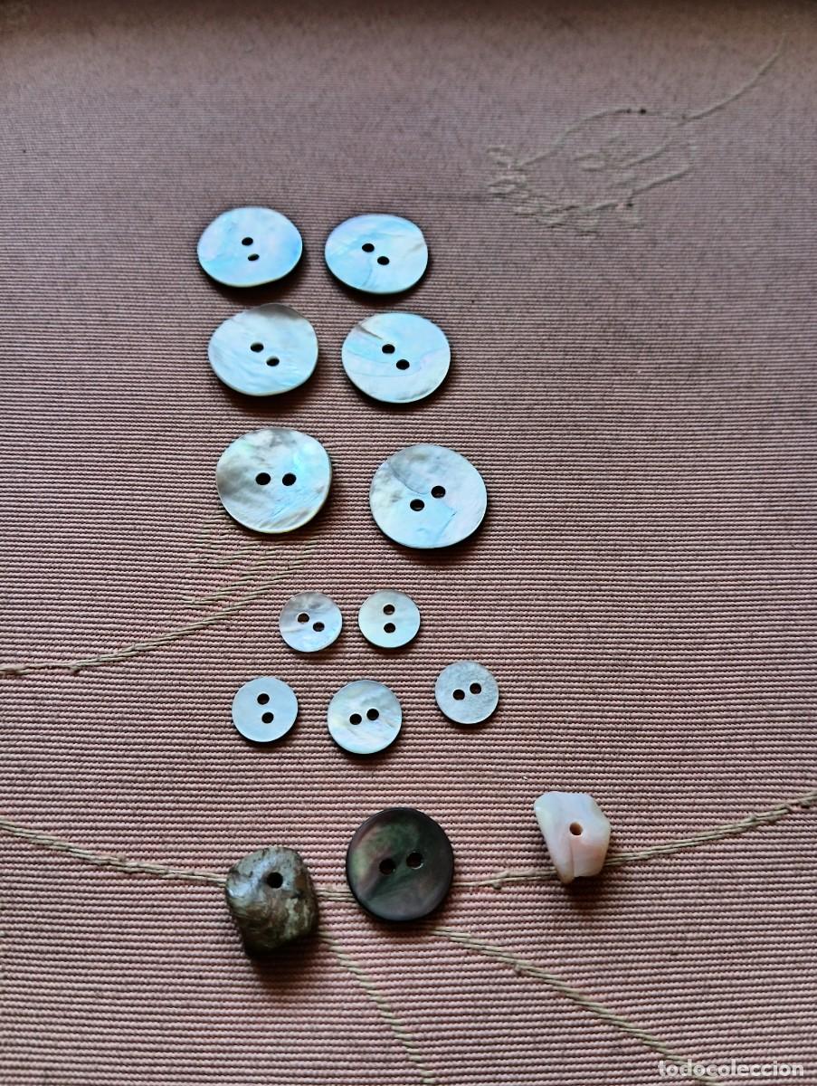 Antig&uuml;edades: LOTE DE BOTONES DE MADRE DE PERLA, NACAR - Foto 1