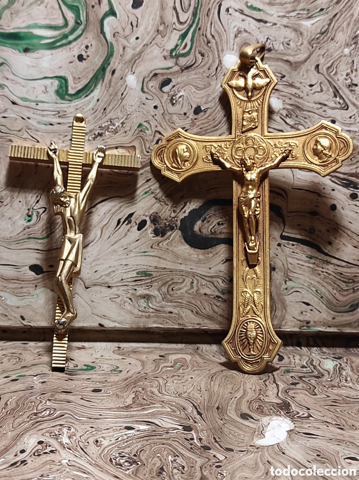 Antig&uuml;edades: Lote de dos cruces doradas - Foto 1