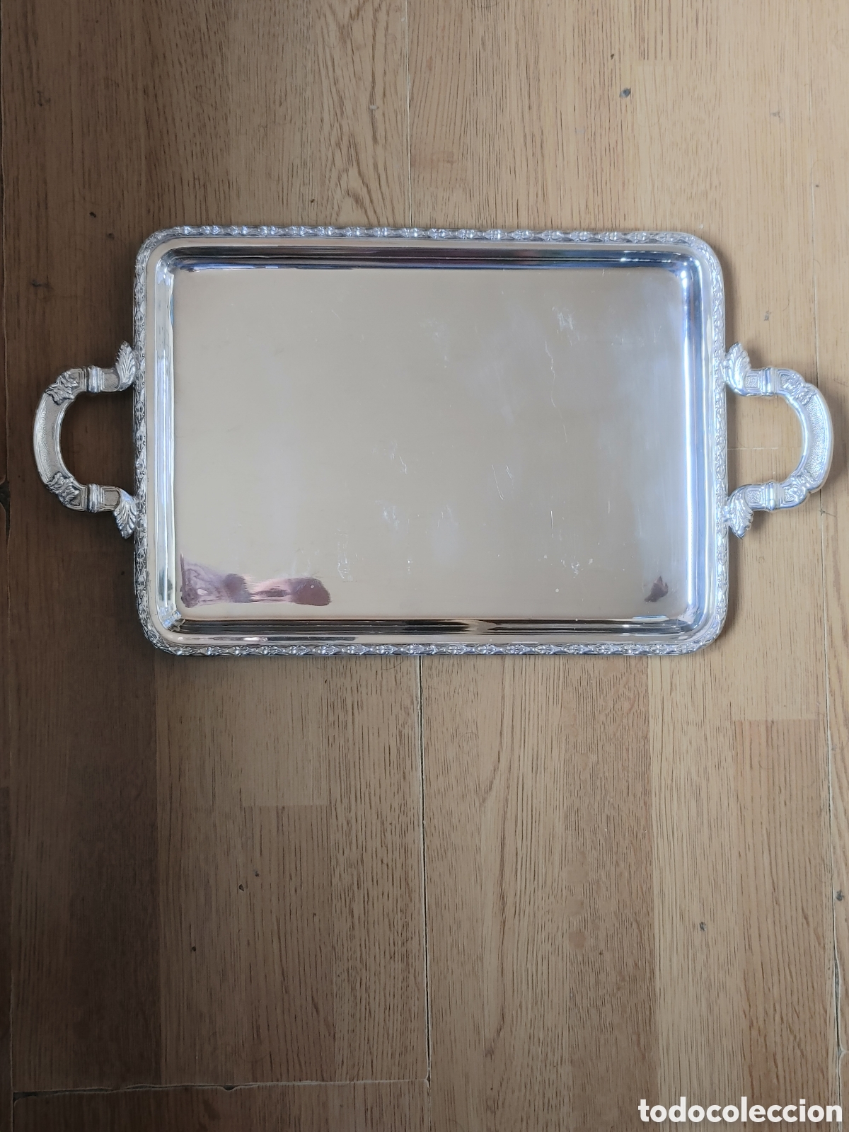 Antig&uuml;edades: Bandeja en plata punzonada. - Foto 1