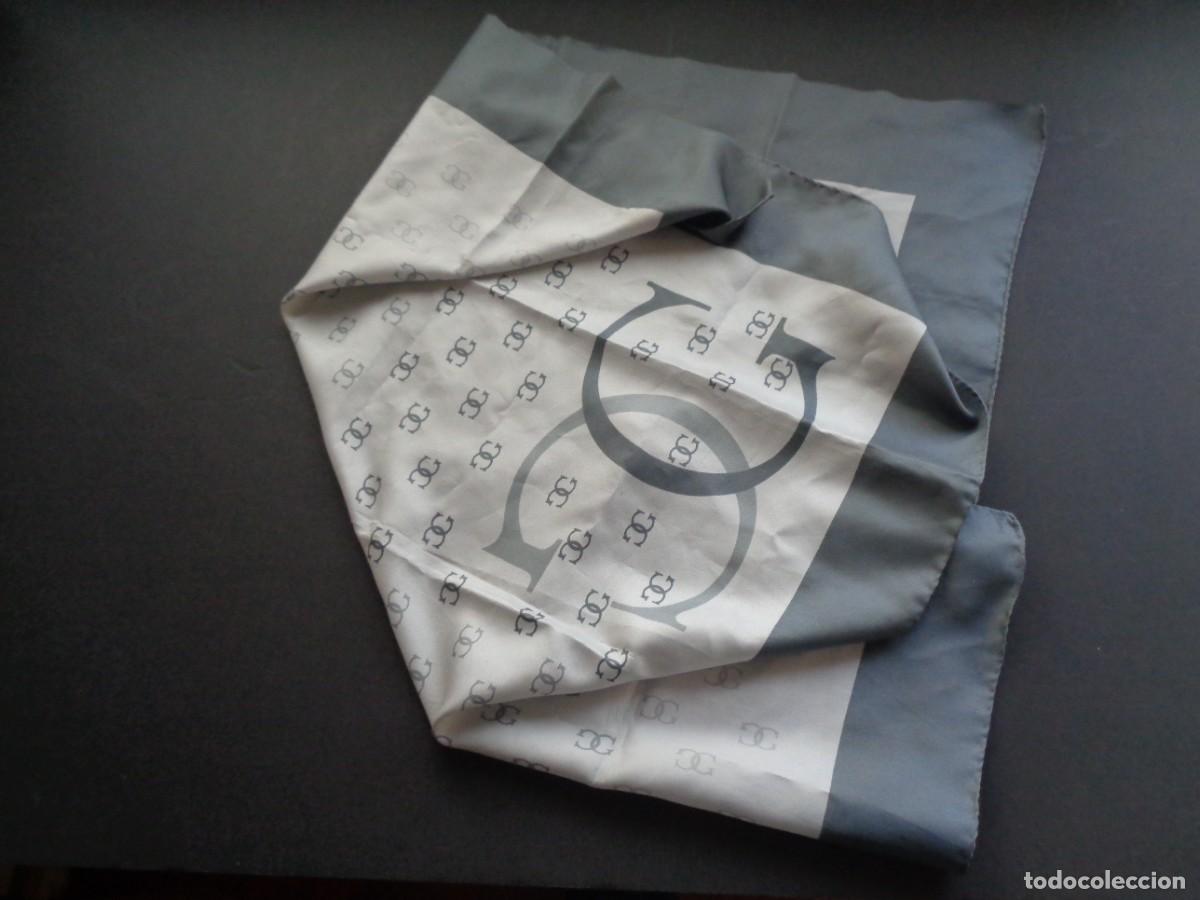 Antig&uuml;edades: PA&Ntilde;UELO DE SEDA DE CHANEL - Foto 6