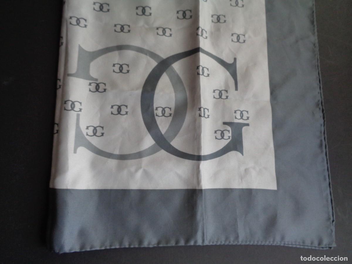 Antig&uuml;edades: PA&Ntilde;UELO DE SEDA DE CHANEL - Foto 8