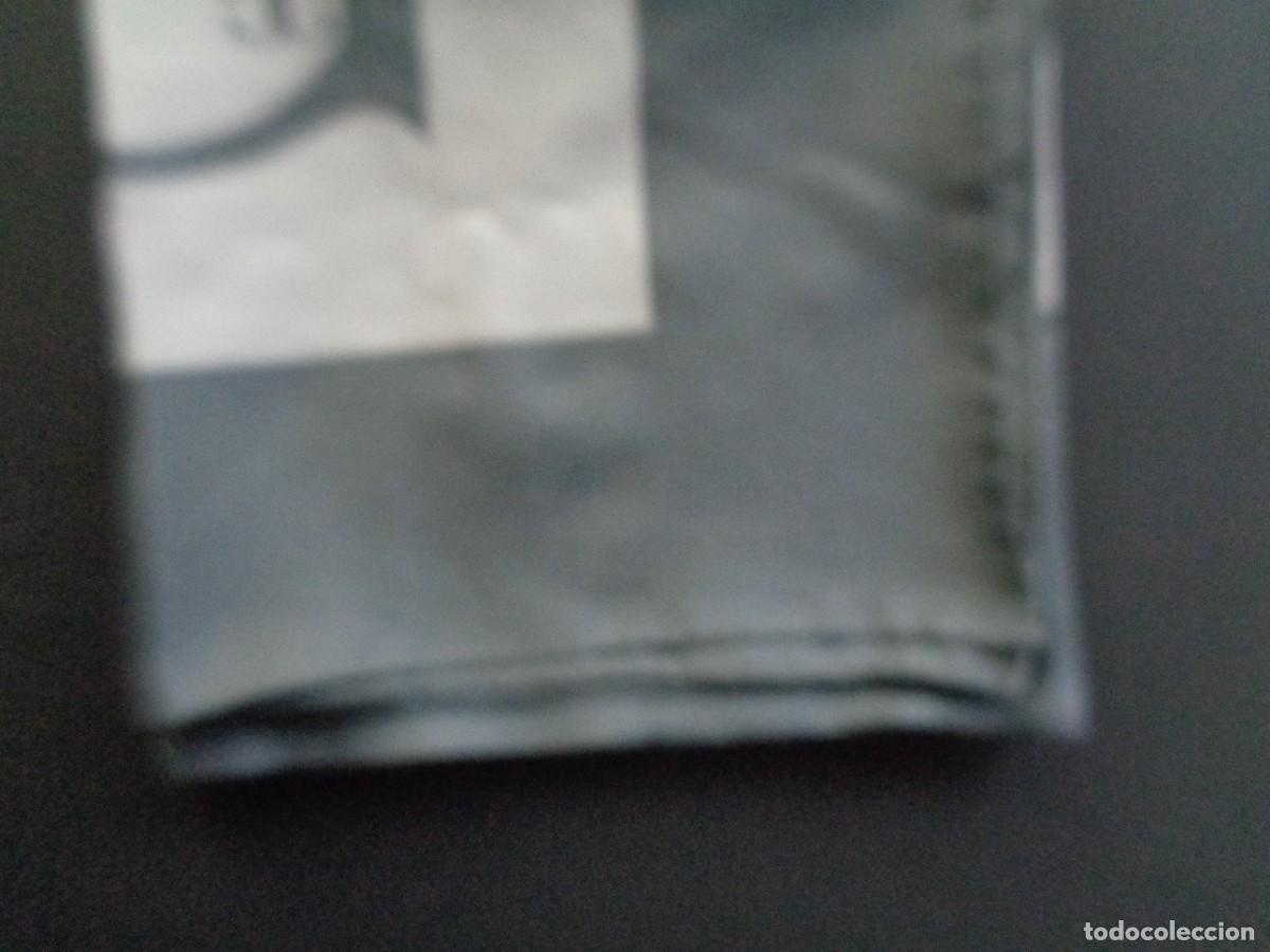 Antig&uuml;edades: PA&Ntilde;UELO DE SEDA DE CHANEL - Foto 9