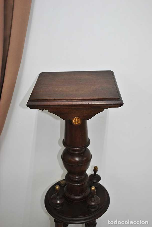 Antig&uuml;edades: MACETERO PEDESTAL DE MADERA TALLADA - Foto 2
