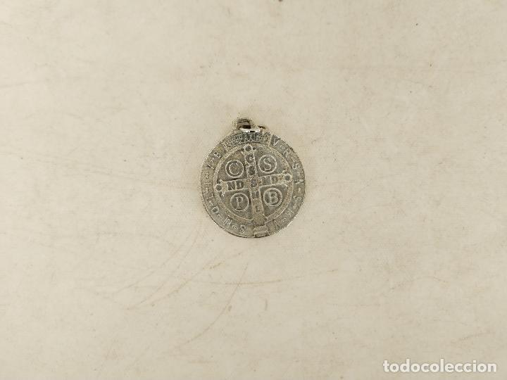 Antig&uuml;edades: medalla plata de san benito - Foto 2