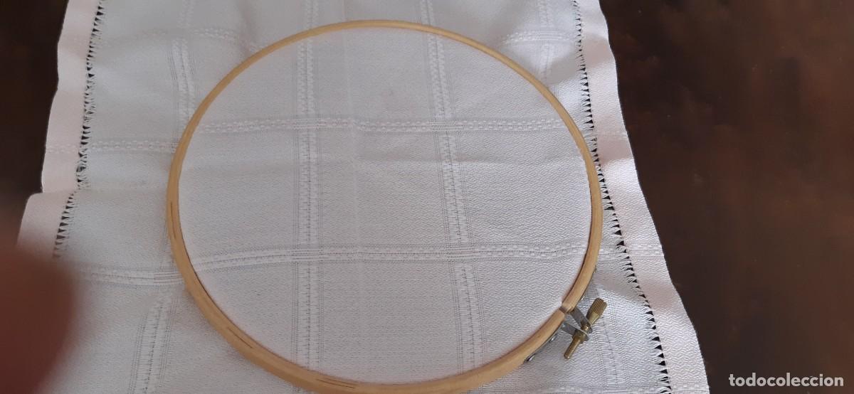 Antig&uuml;edades: ANTIGUO BASTIDOR PARA BORDAR A MAQUINA. 19 CM. DE DI&Aacute;METRO.