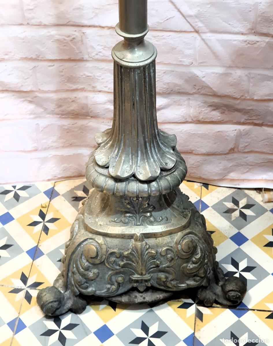 Antig&uuml;edades: HACHERO DE BRONCE DE 160 CM S.XVIII - Foto 2