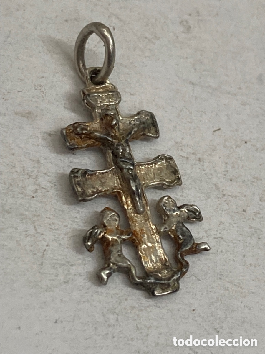 Antig&uuml;edades: Cruz de plata C114 - Foto 1