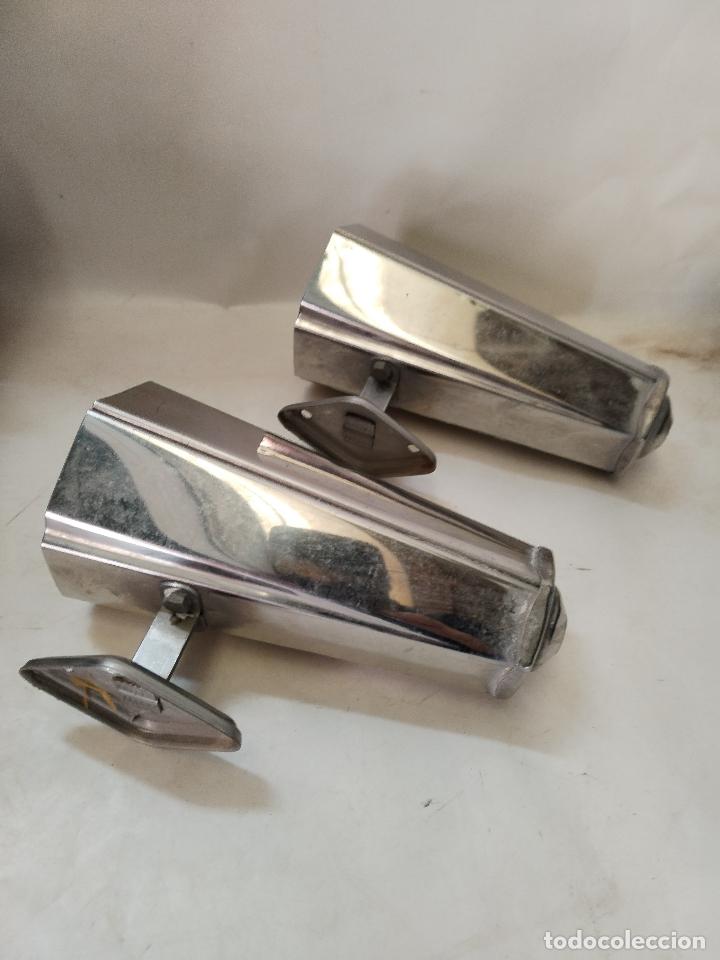 Antig&uuml;edades: 2 bucaros de pared - Foto 3