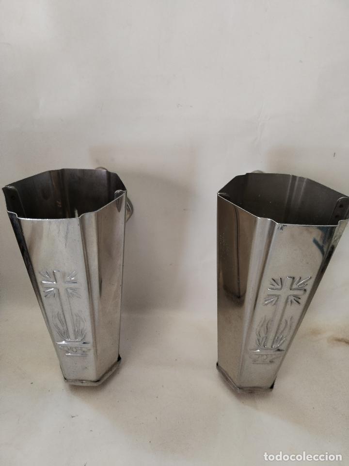Antig&uuml;edades: 2 bucaros de pared - Foto 5