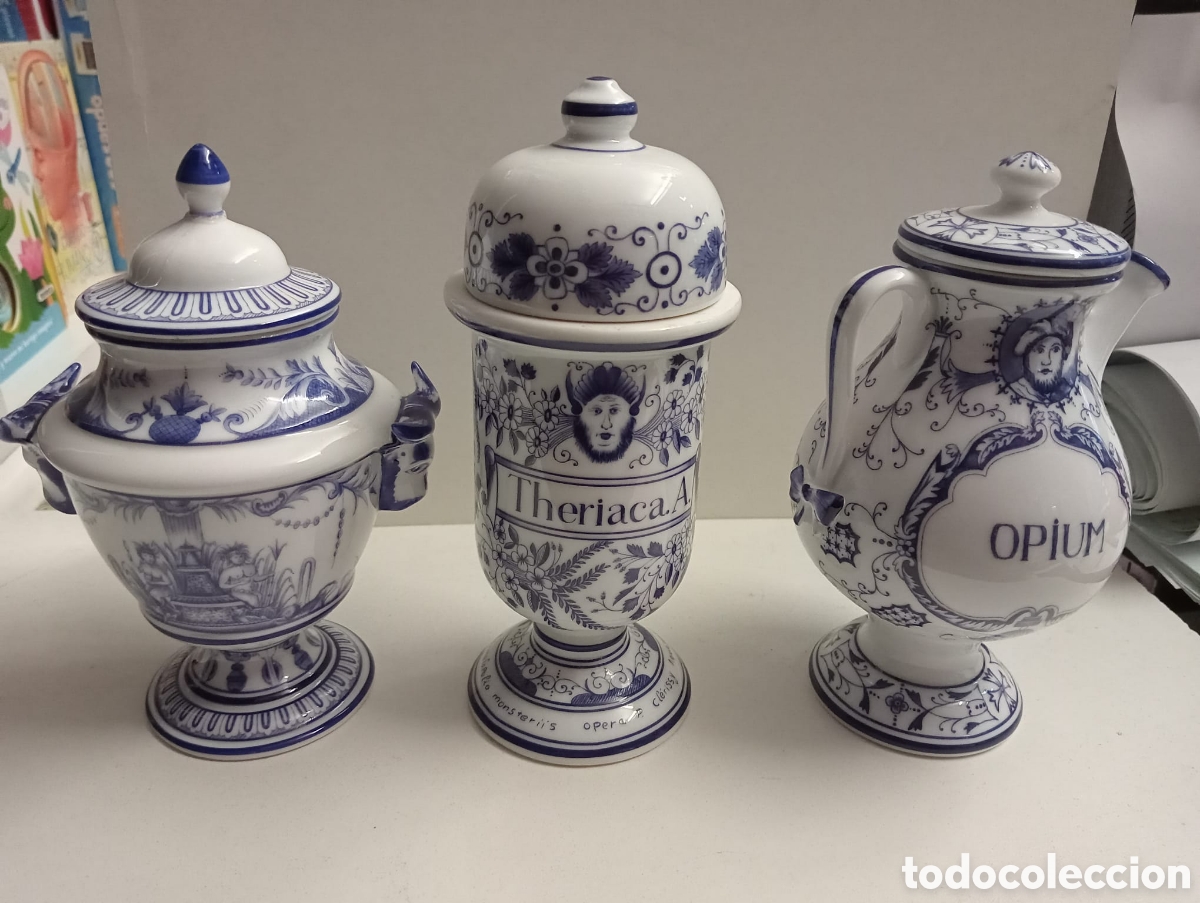 Antig&uuml;edades: 3 Botes porcelana neoclasica - Foto 1