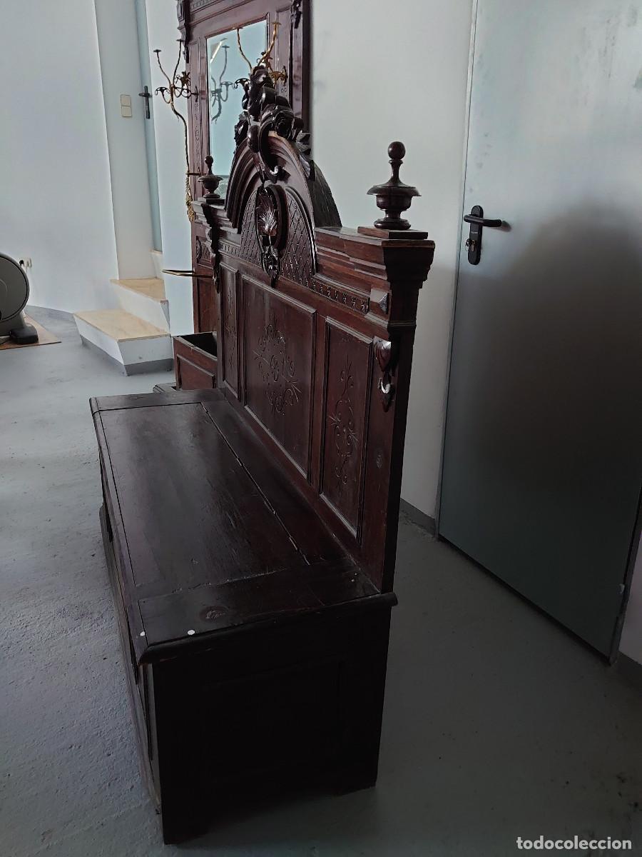 Antig&uuml;edades: Banco de madera con asiento ba&uacute;l. - Foto 3