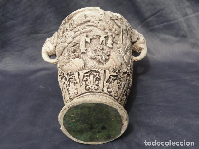 Antig&uuml;edades: MACETERO JARR&Oacute;N DE YESO CON DECORACI&Oacute;N ORIENTAL. - Foto 12
