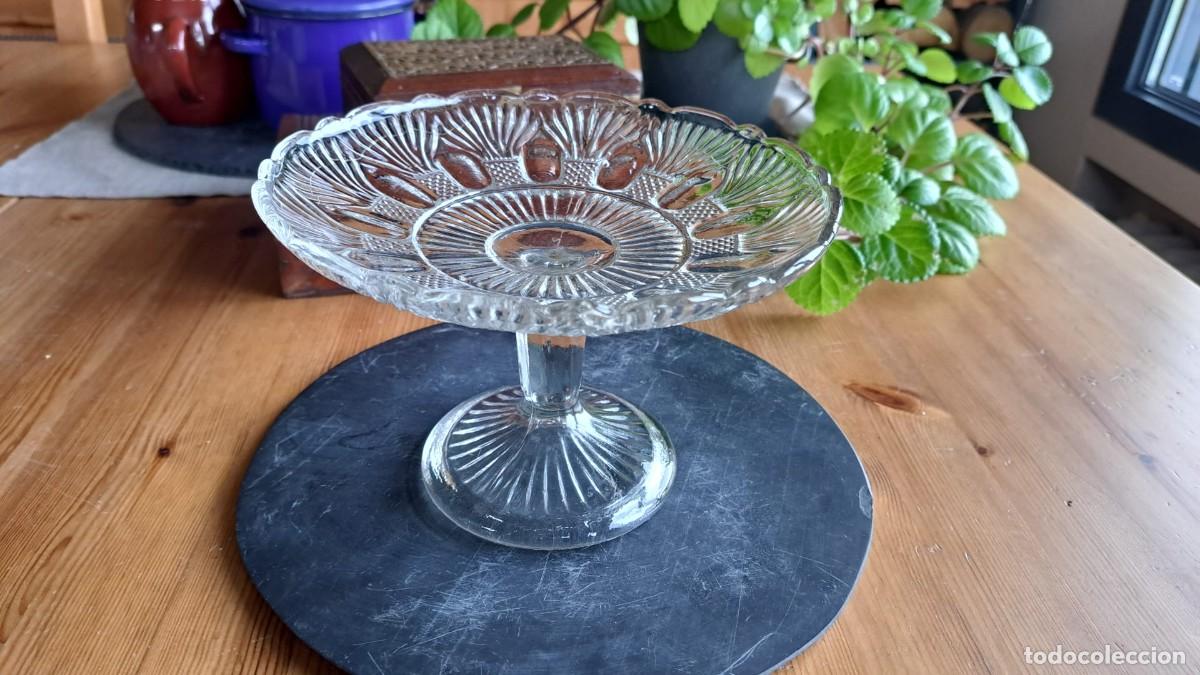 Antig&uuml;edades: Pie de Postre de Cristal Tallado - Foto 3