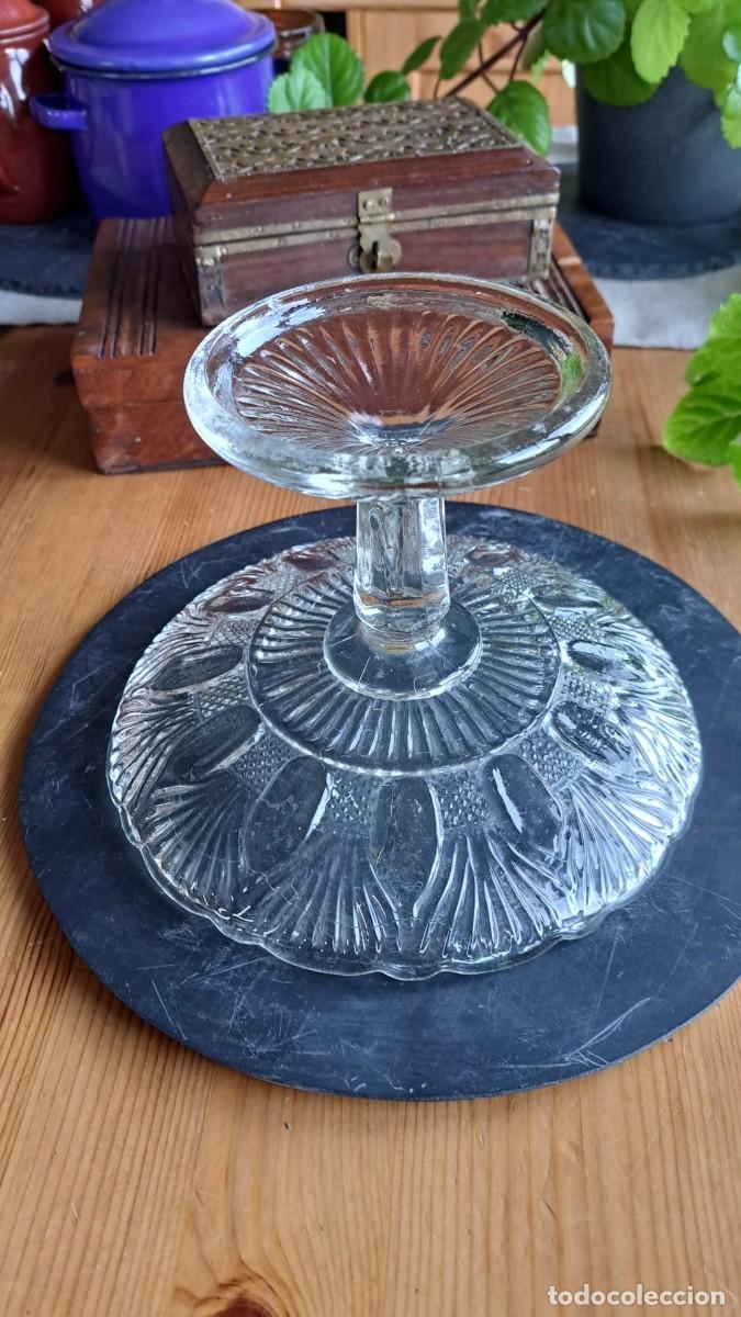 Antig&uuml;edades: Pie de Postre de Cristal Tallado - Foto 4