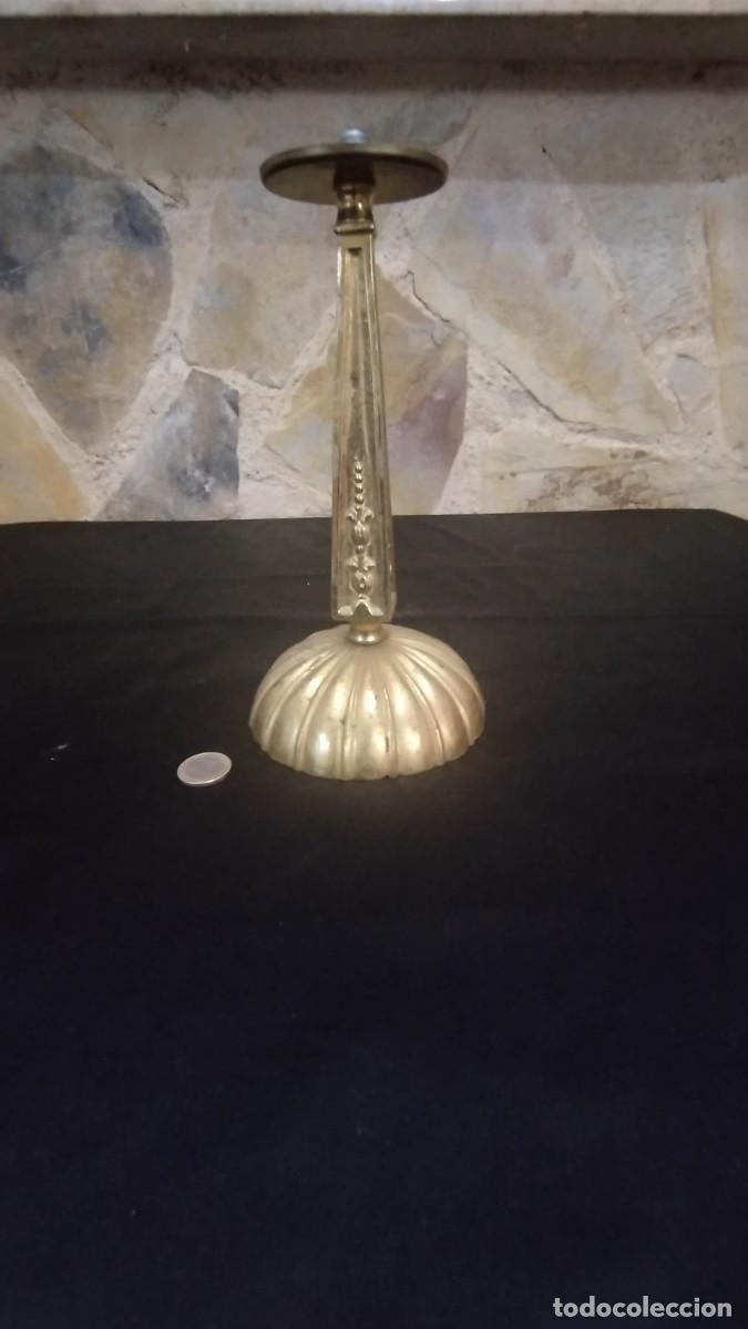 Antig&uuml;edades: Soporte para vela de altar - Foto 1