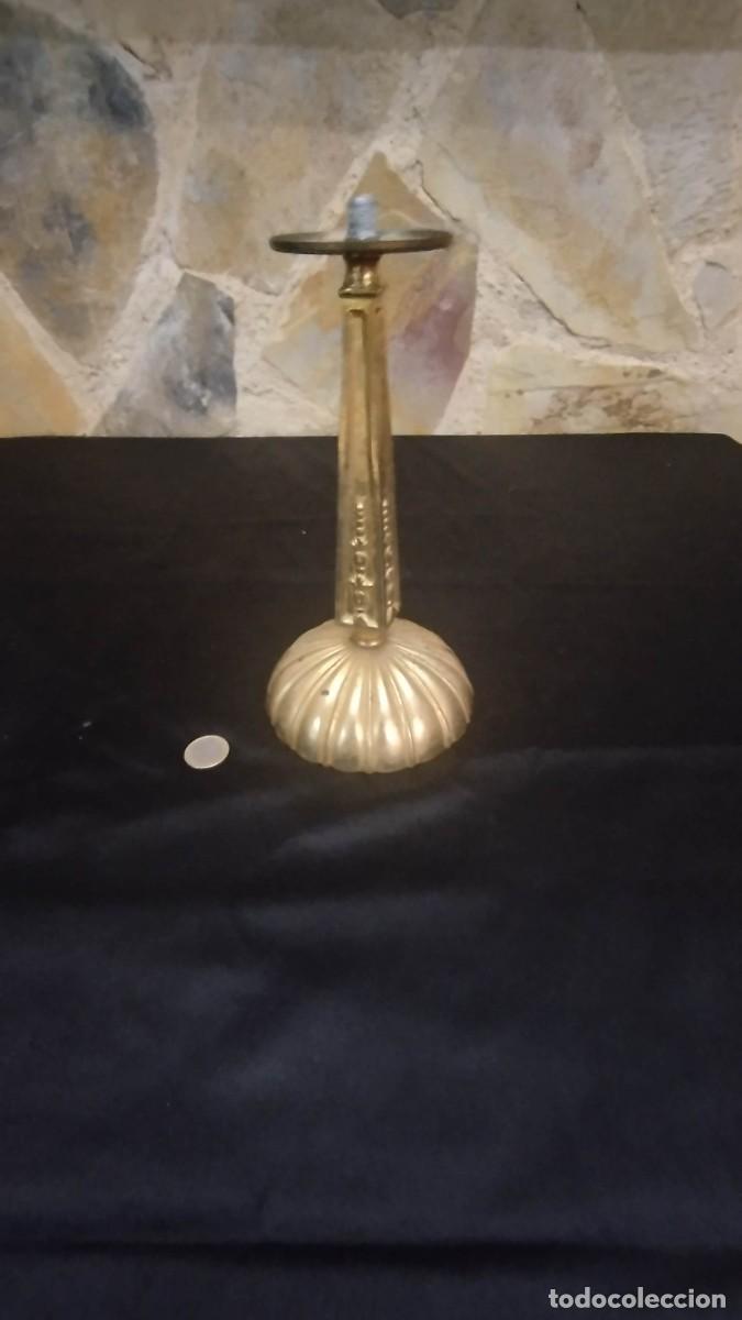 Antig&uuml;edades: Soporte para vela de altar - Foto 2