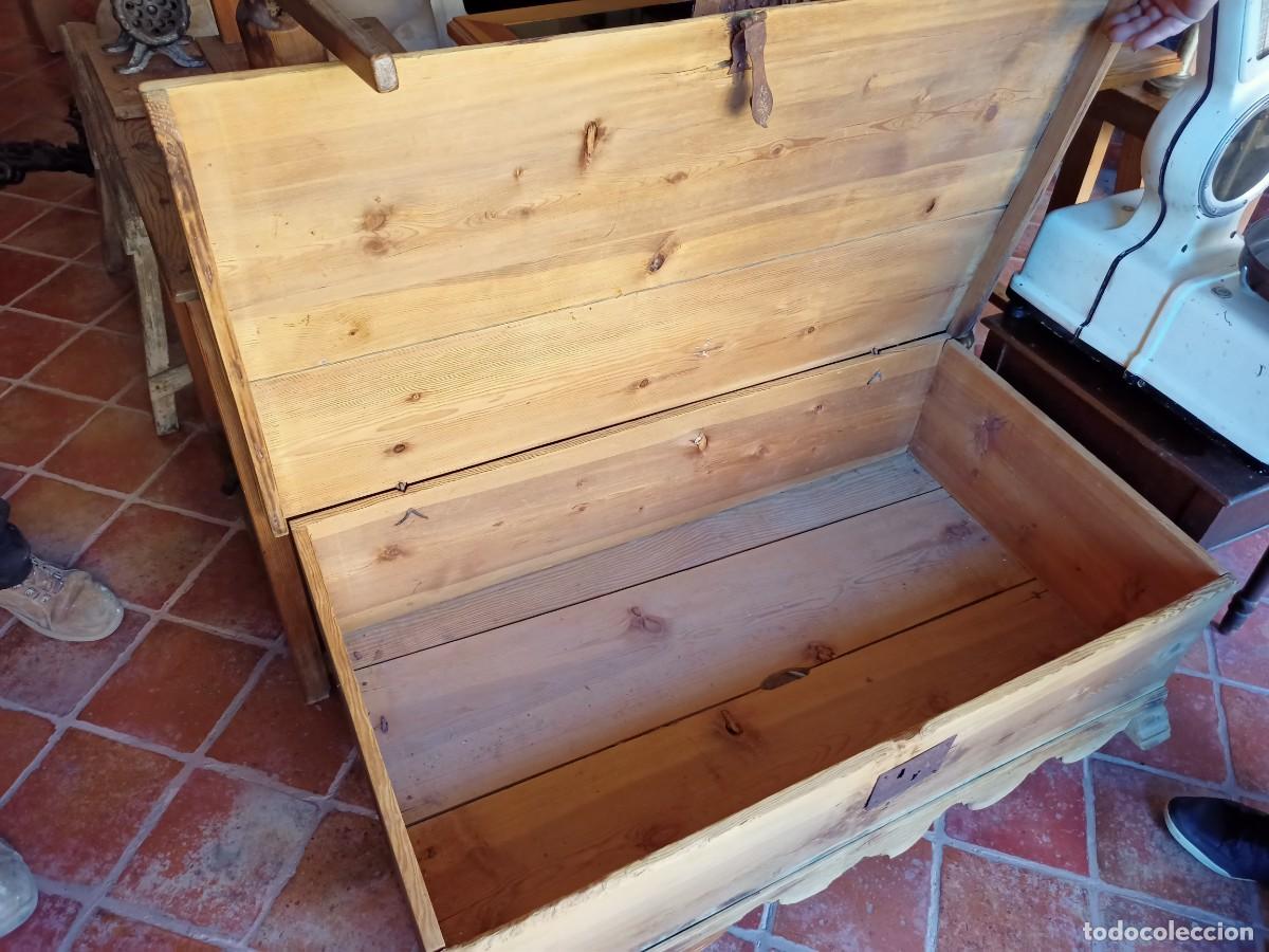 Antig&uuml;edades: Arca o arc&oacute;n serrano en madera de pino - Foto 5