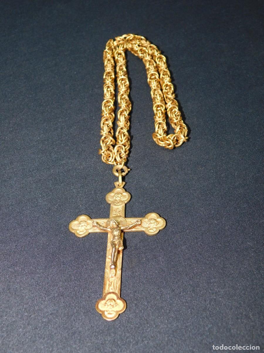 Antig&uuml;edades: COLLAR CON CRUCIFIJO DE METAL - Foto 1