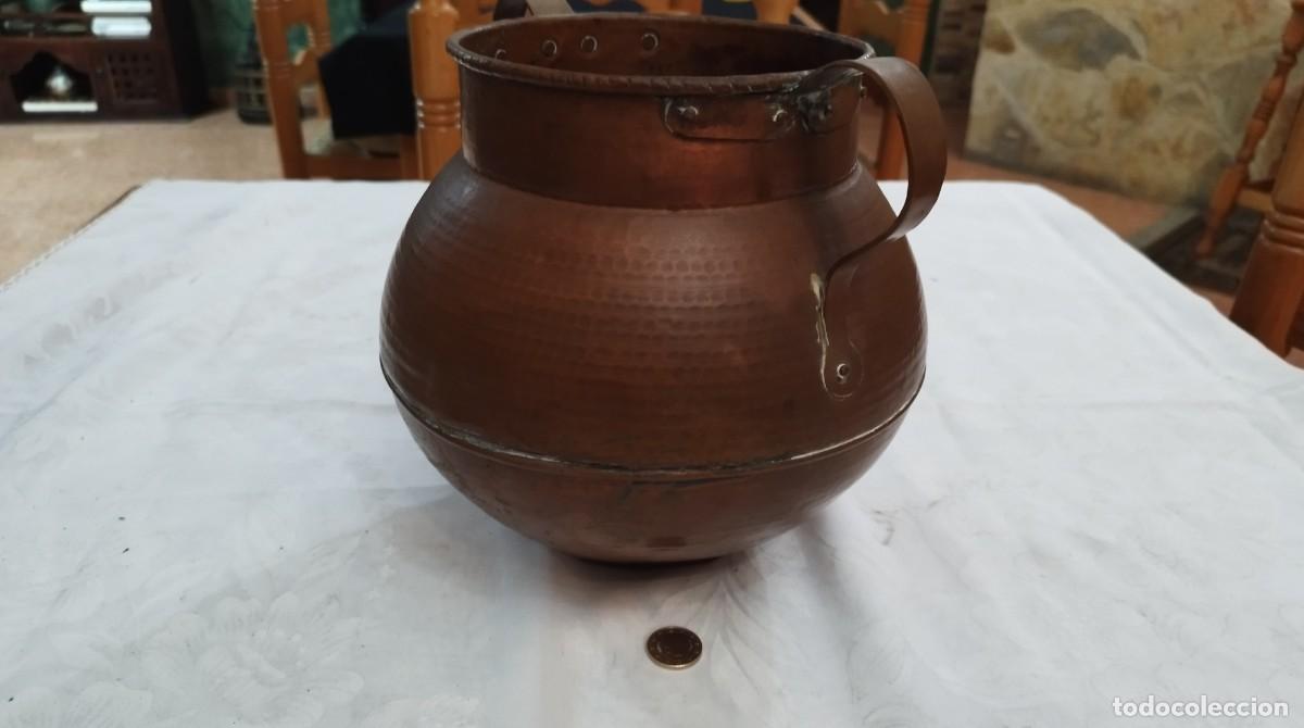 Antig&uuml;edades: Olla con dos asas de cobre . - Foto 2