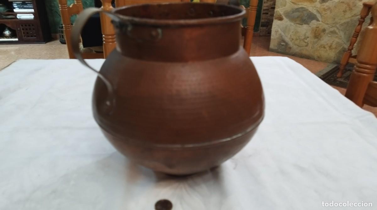 Antig&uuml;edades: Olla con dos asas de cobre . - Foto 3
