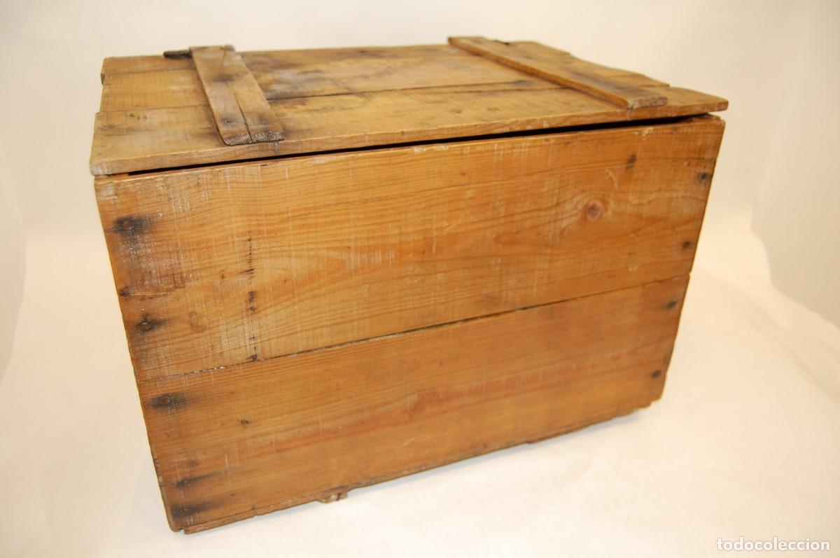 Antig&uuml;edades: Antiguo caj&oacute;n de madera con tapadera - Foto 8