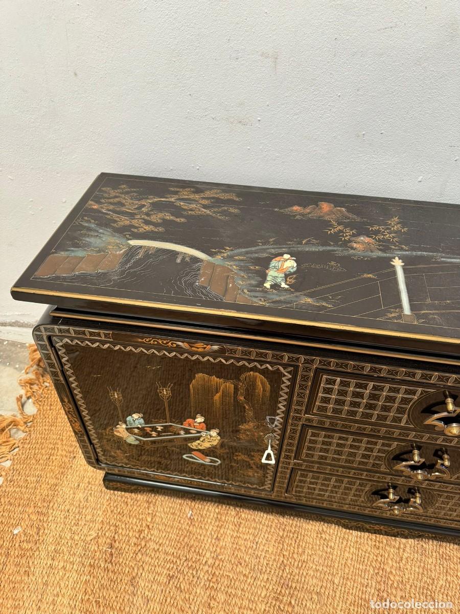 Antig&uuml;edades: Mueble estilo oriental con escenas. - Foto 5