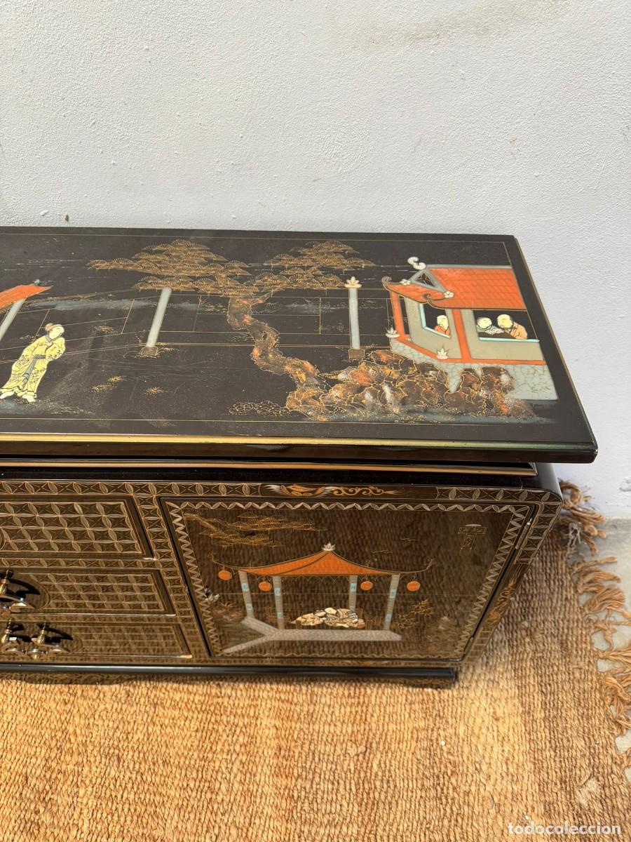 Antig&uuml;edades: Mueble estilo oriental con escenas. - Foto 6