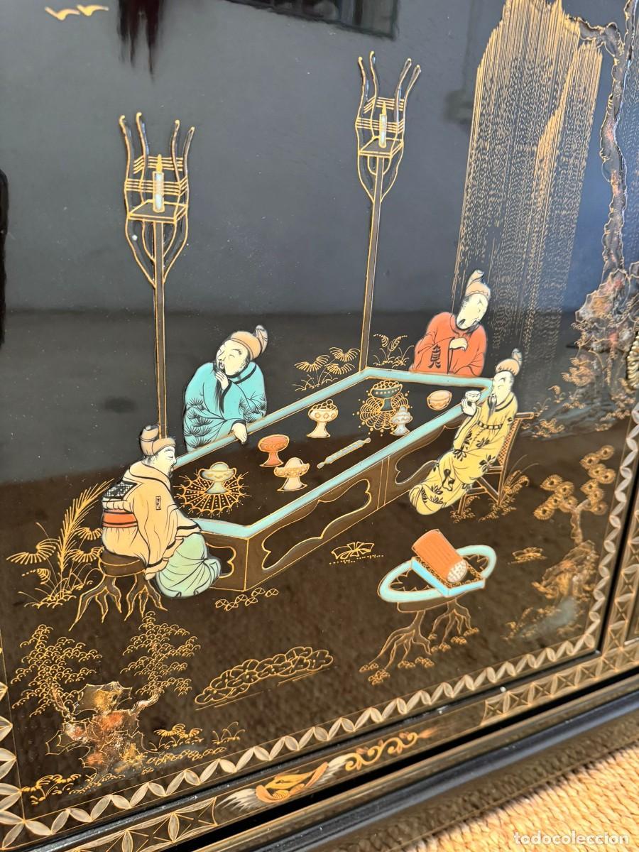 Antig&uuml;edades: Mueble estilo oriental con escenas. - Foto 9