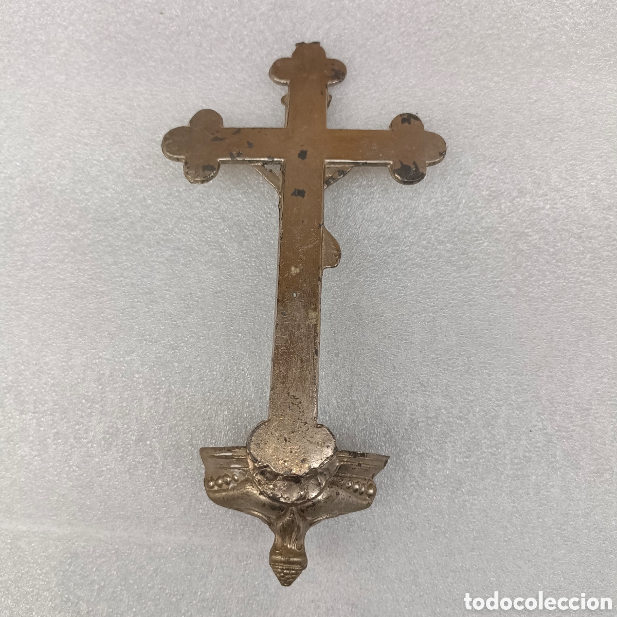 Antig&uuml;edades: Benditera de metal, inri - Foto 2