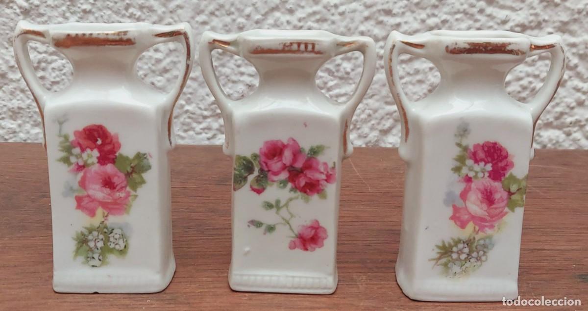 Antig&uuml;edades: 3 JARRONES ANTIGUOS DE PORCELANA - Foto 2