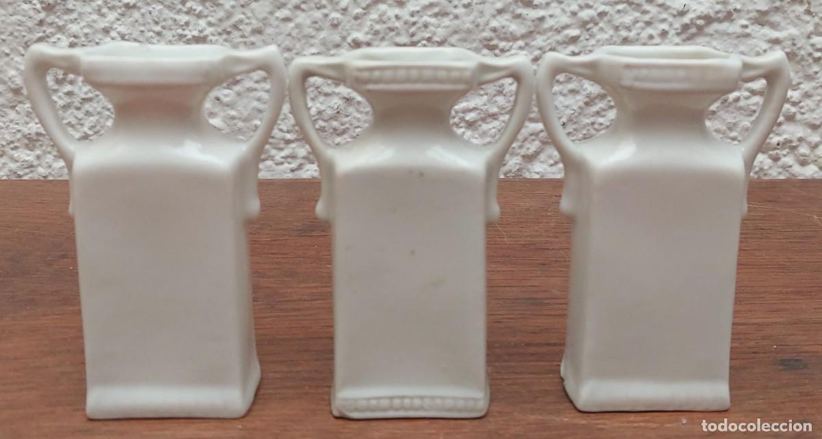 Antig&uuml;edades: 3 JARRONES ANTIGUOS DE PORCELANA - Foto 6