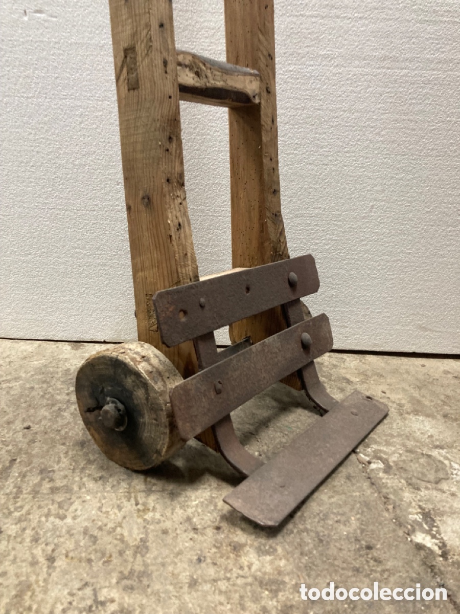 Antig&uuml;edades: Carretilla antigua de madera - Foto 2