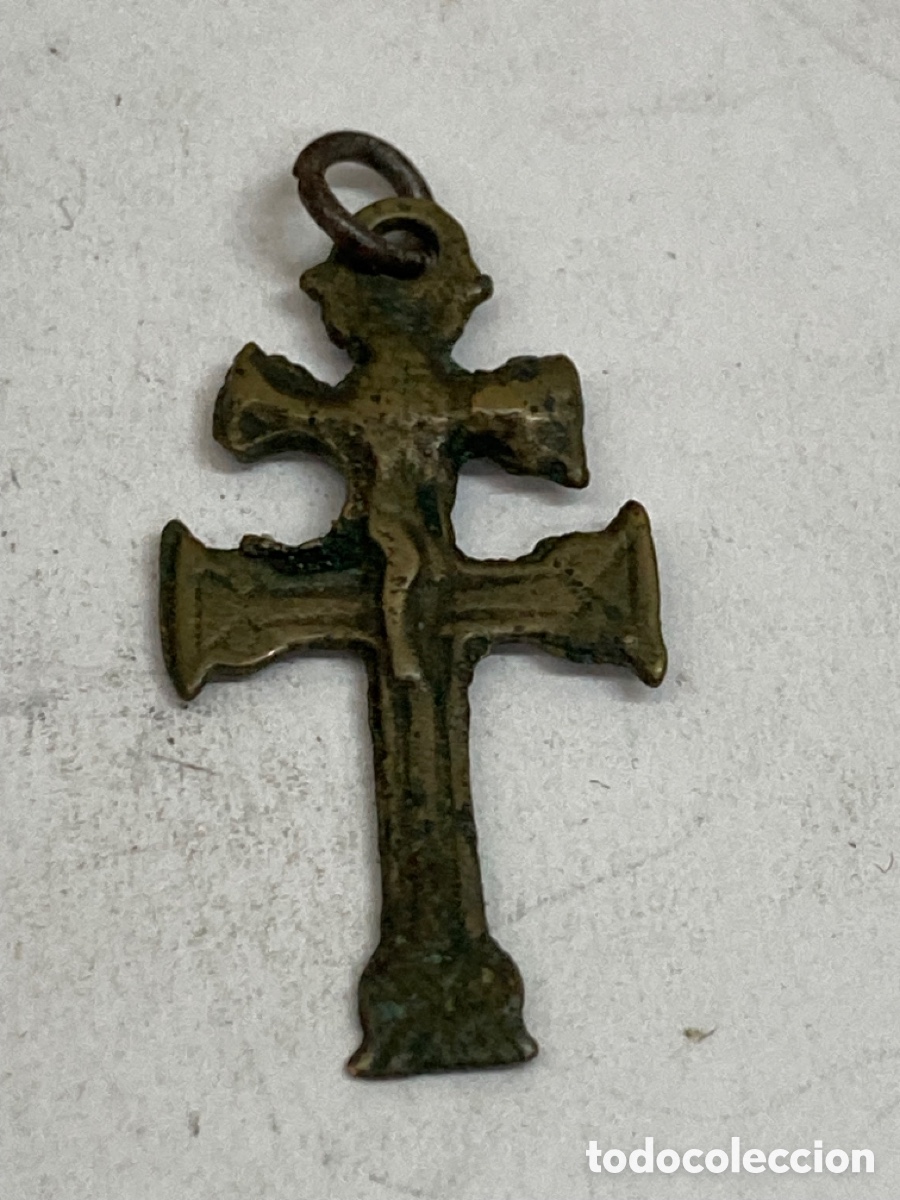 Antig&uuml;edades: Cruz de plateado C121 - Foto 1