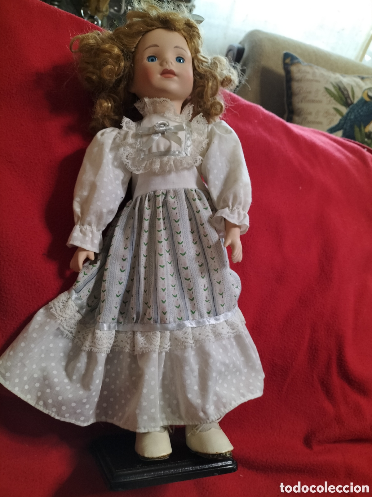 Antiguidades: Mu&ntilde;eca de porcelana