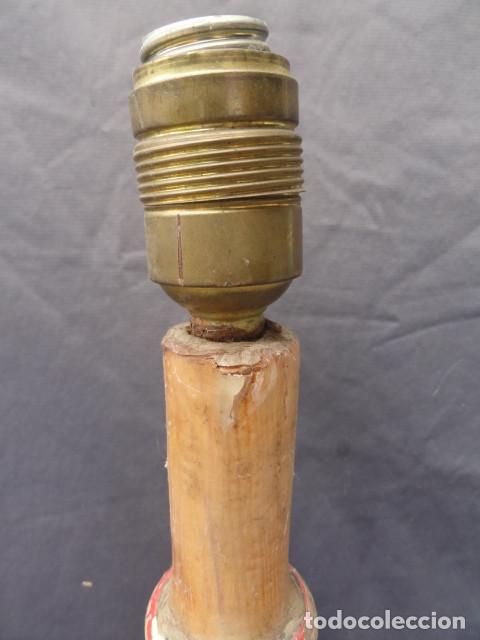 Antig&uuml;edades: PIE DE L&Aacute;MPARA DE MADERA. - Foto 3
