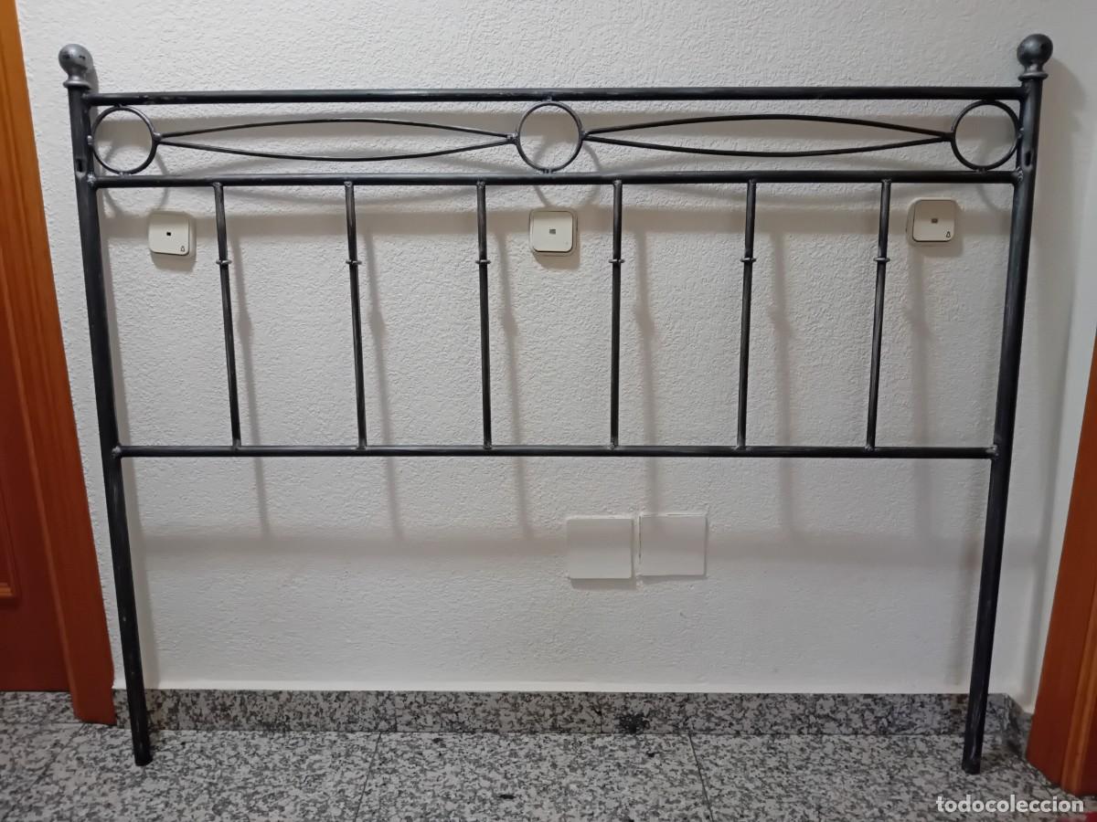 Antig&uuml;edades: Cabecero de hierro de 155 cm de largo - Foto 2