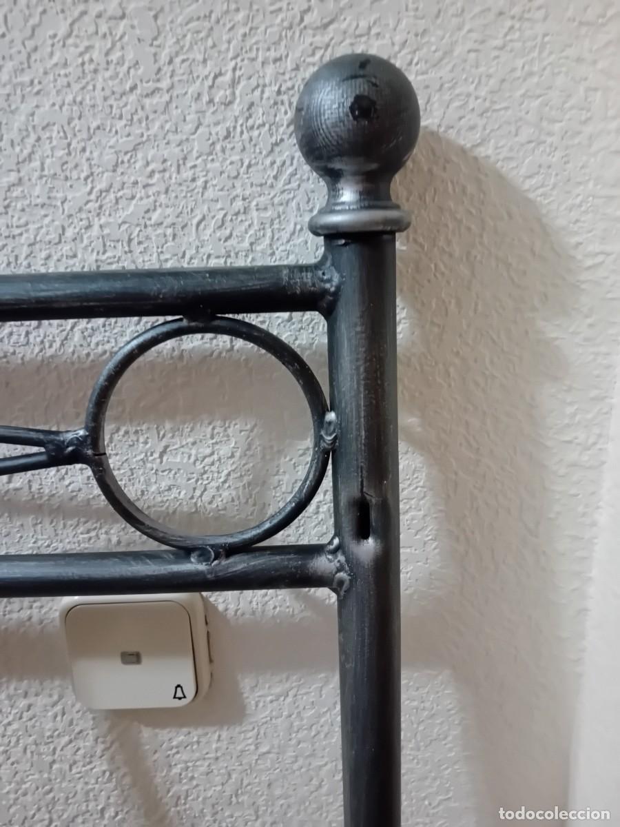 Antig&uuml;edades: Cabecero de hierro de 155 cm de largo - Foto 3