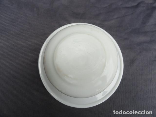 Antig&uuml;edades: BONITO CENTRO DE MESA DE CRISTAL BLANCO. - Foto 5
