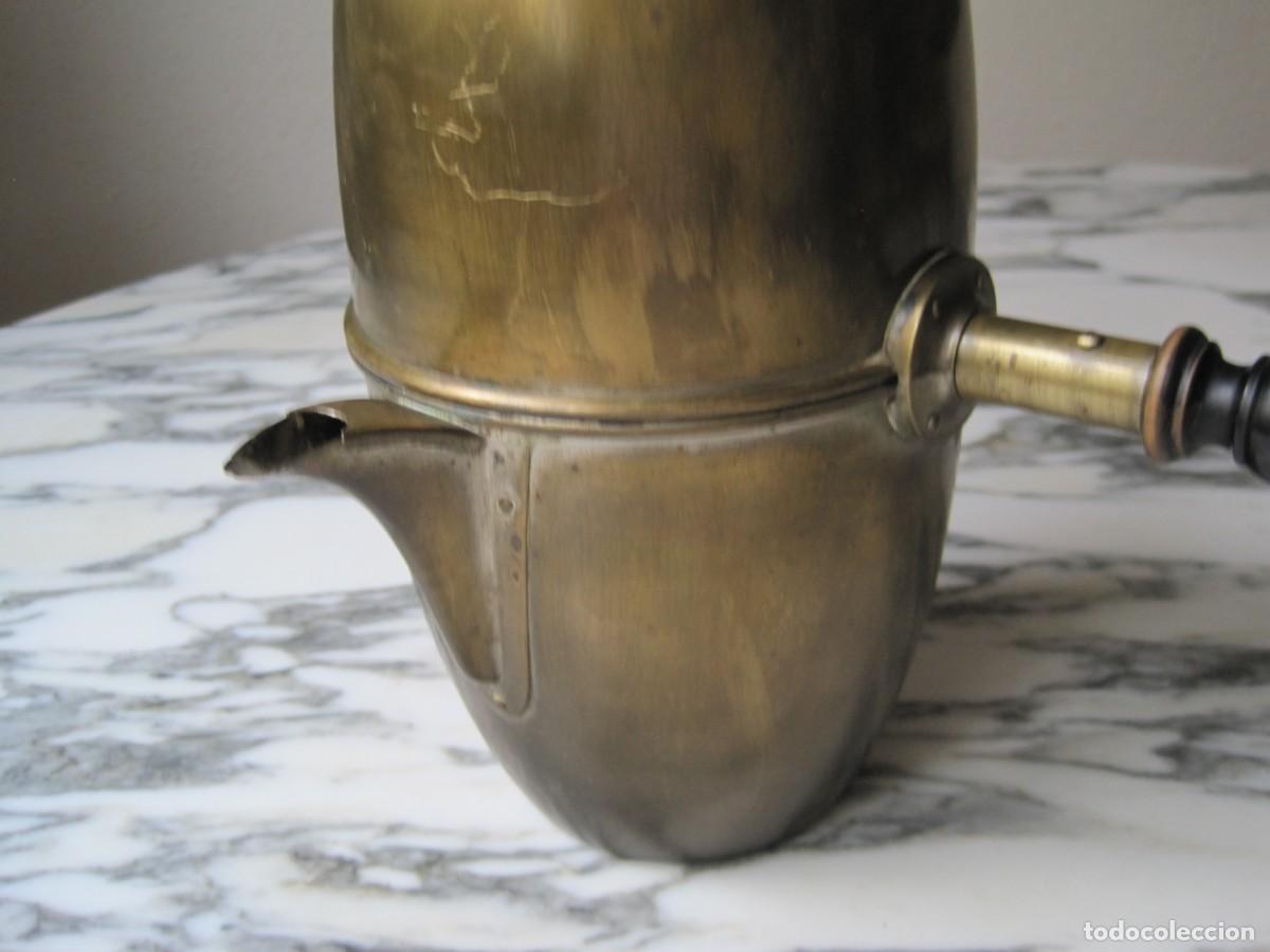 Antig&uuml;edades: CAFETERA DE LAT&Oacute;N - MANGO DE MADERA - COMPLETA - FINALES S.XIX - Foto 3