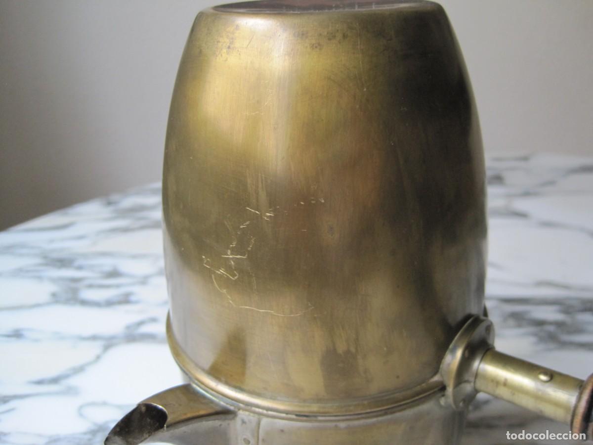 Antig&uuml;edades: CAFETERA DE LAT&Oacute;N - MANGO DE MADERA - COMPLETA - FINALES S.XIX - Foto 4