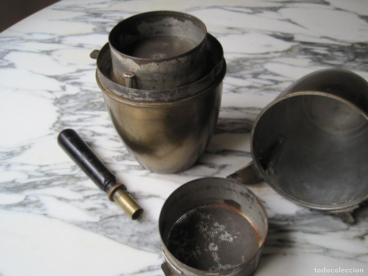 Antig&uuml;edades: CAFETERA DE LAT&Oacute;N - MANGO DE MADERA - COMPLETA - FINALES S.XIX - Foto 11