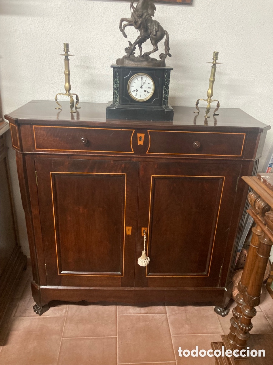Antig&uuml;edades: Antigua c&oacute;moda restaurada - Foto 1