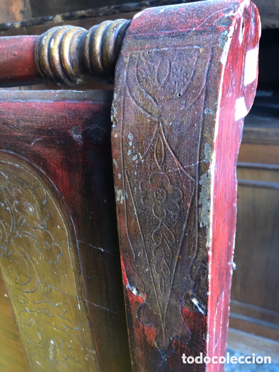 Antig&uuml;edades: Banco policromado rojo - Foto 8